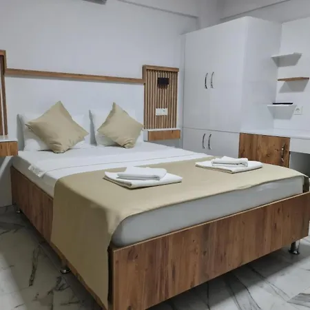 Ξενοδοχείο με διαμερίσματα Alibabam 3*