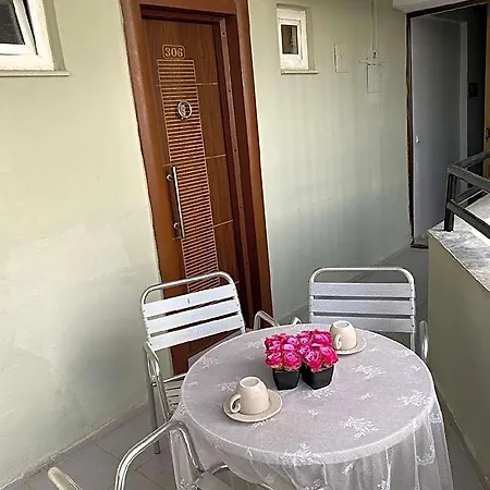 Ξενοδοχείο με διαμερίσματα Alibabam 3*